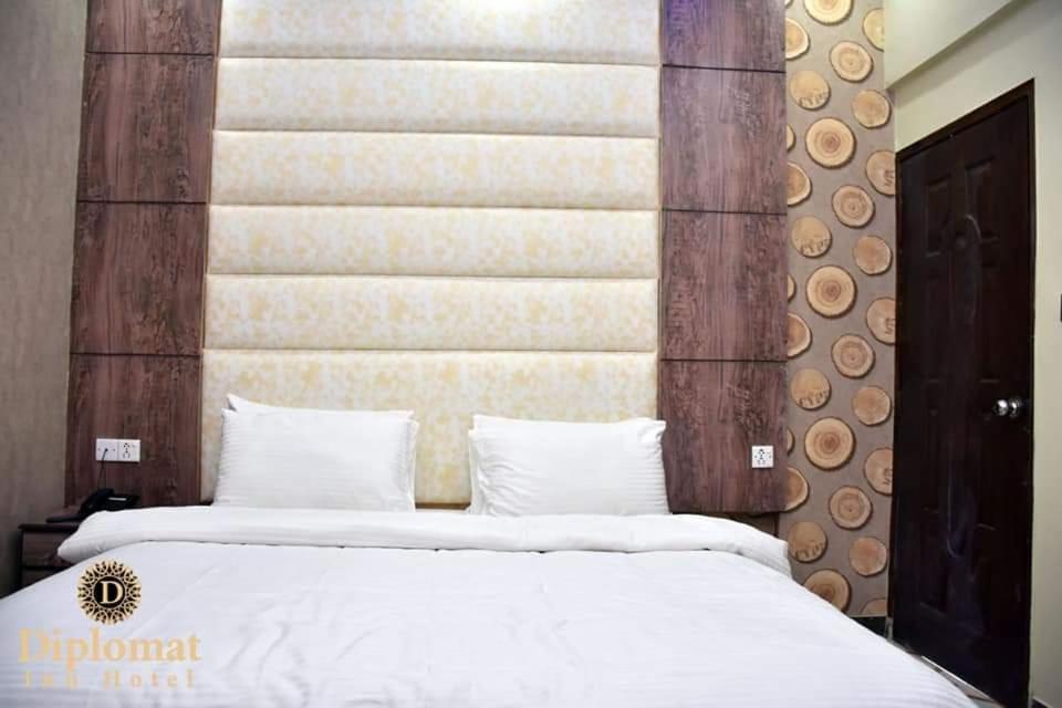 Diplomat Inn Karachi Exterior foto